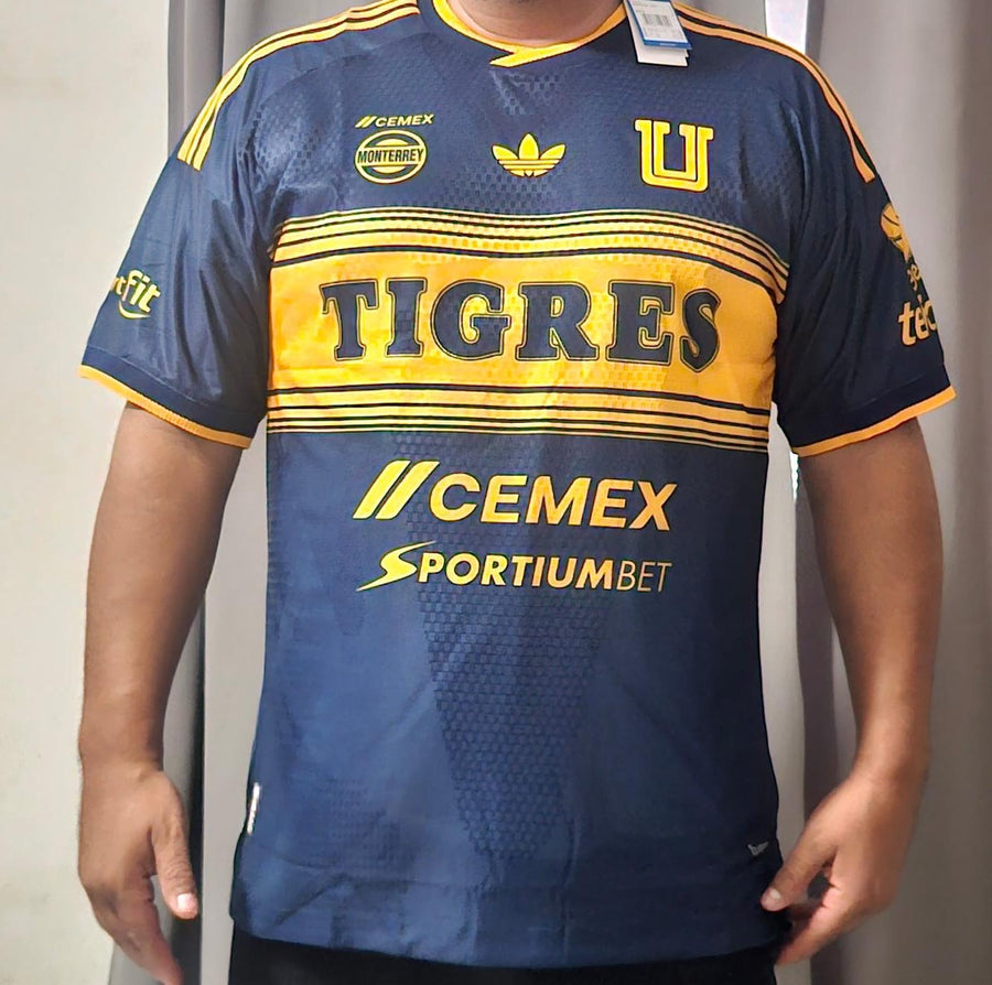 Mauricio G.