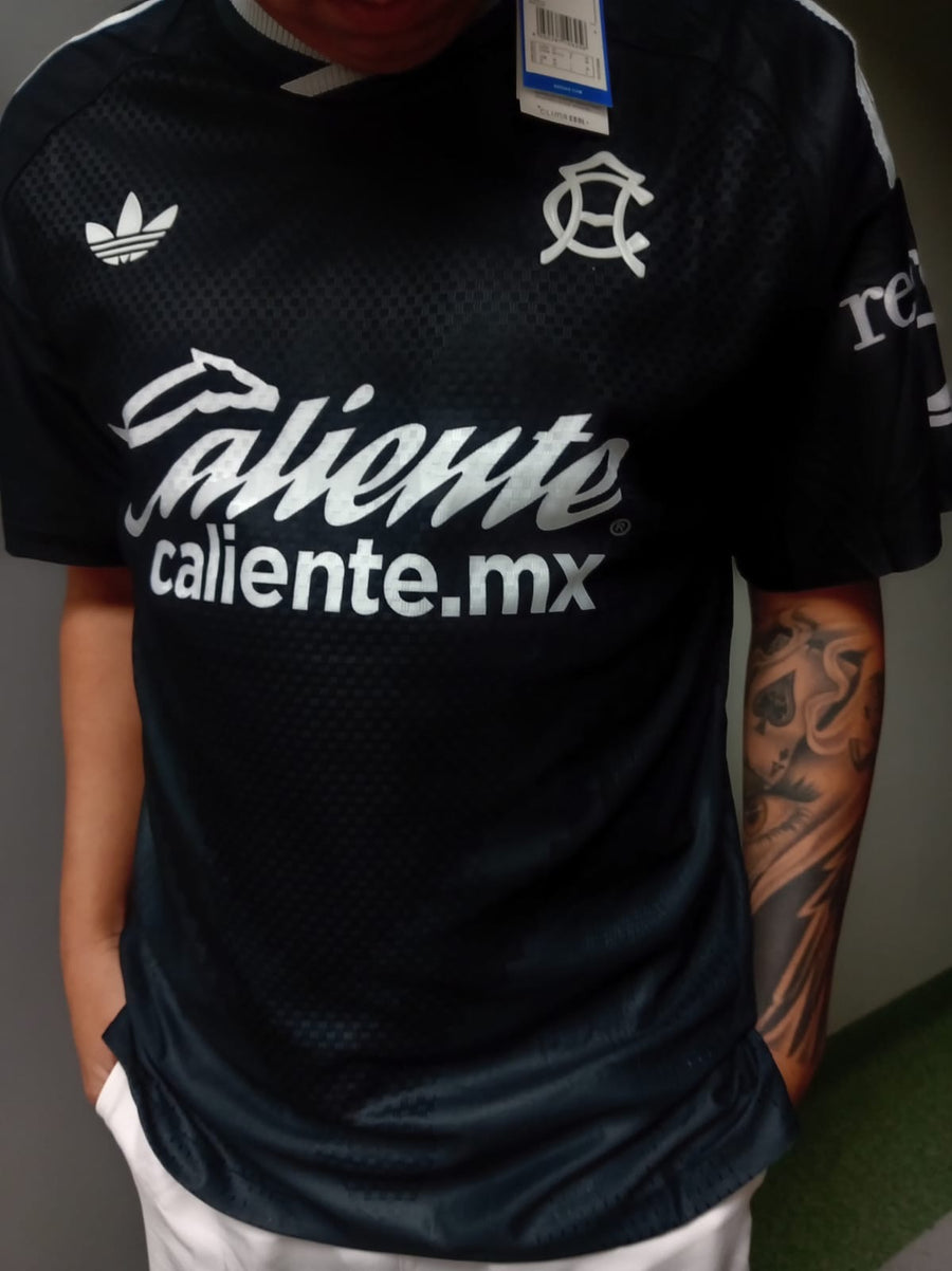 Ricardo M.