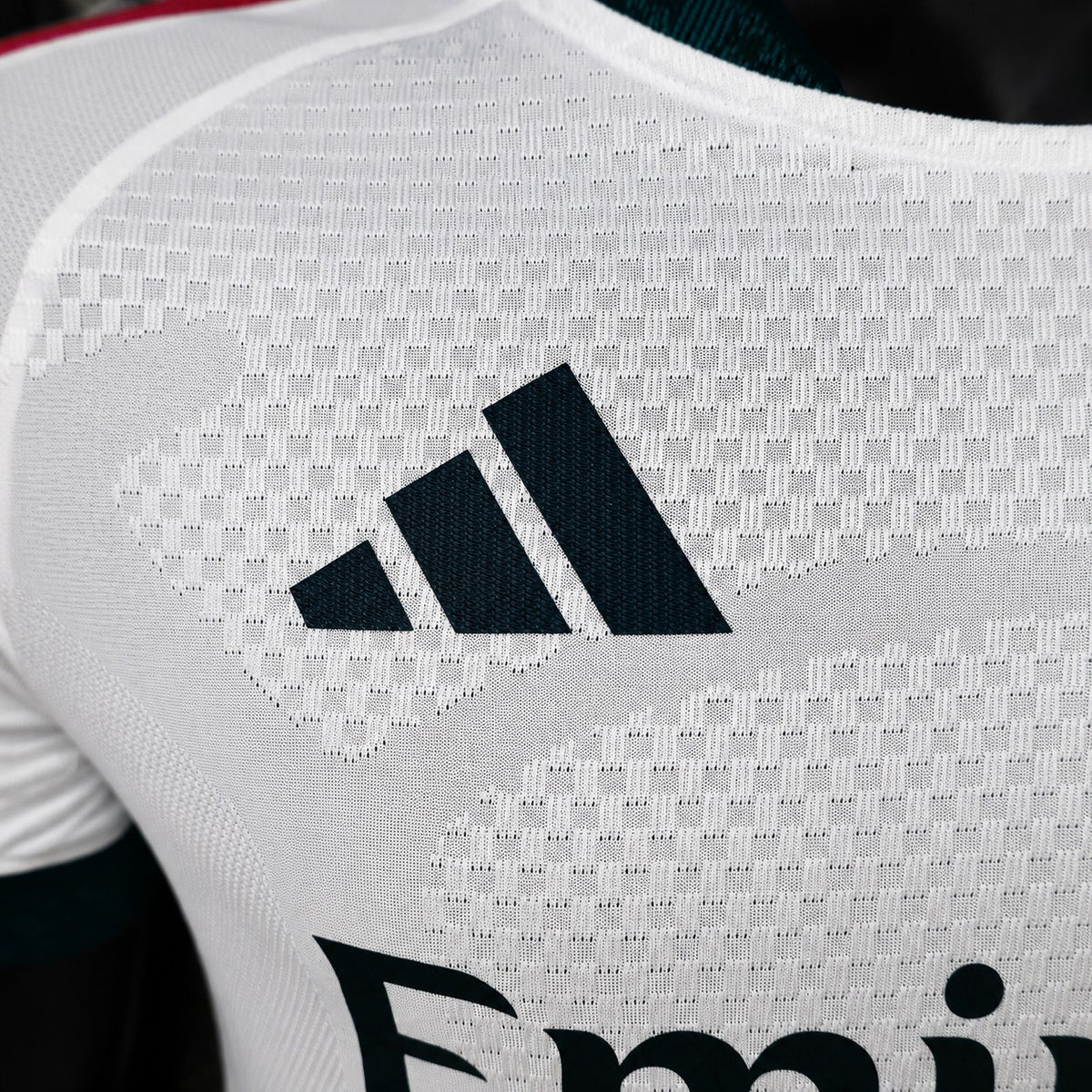 Jersey Real Madrid Local 2026/27 – Versión Jugador – Manga corta